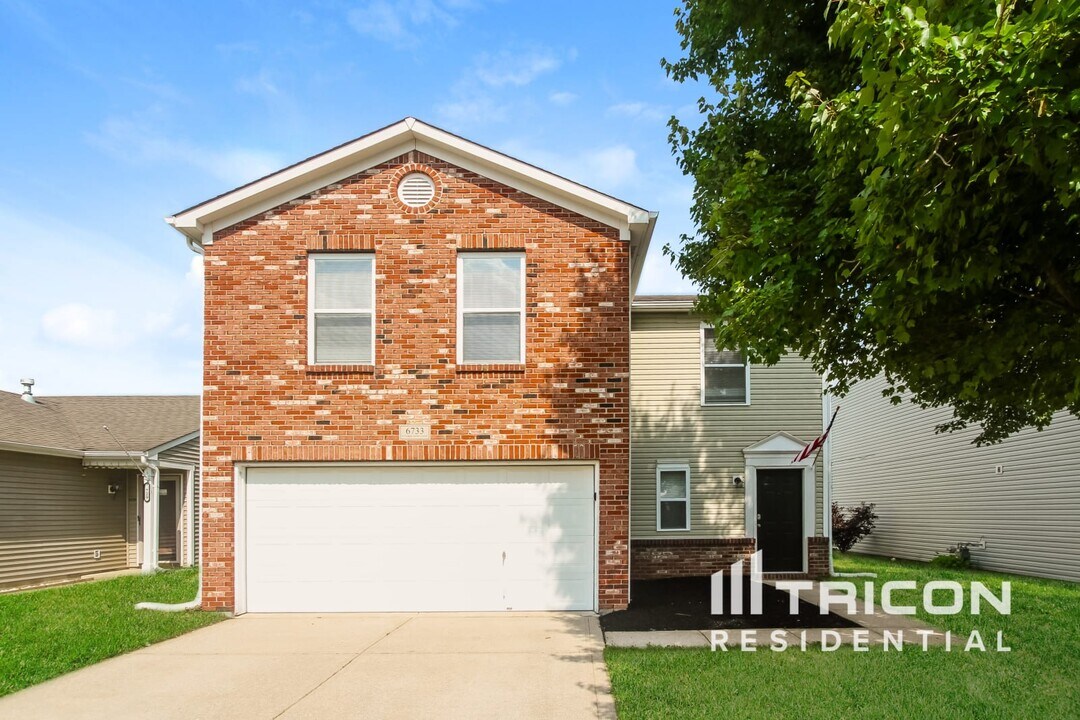 6733 Everbloom Ln in Indianapolis, IN - Building Photo
