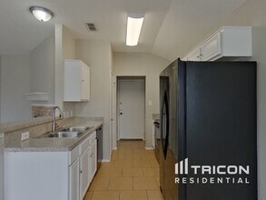 7121 Ashbourne Way in Fort Worth, TX - Building Photo - Building Photo