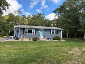 283 Balsam Rd in South Kingstown, RI - Building Photo