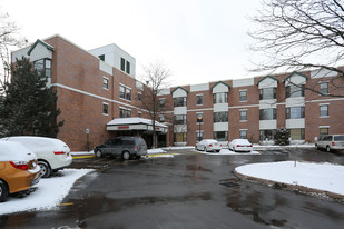 River Edge Manor Apartments