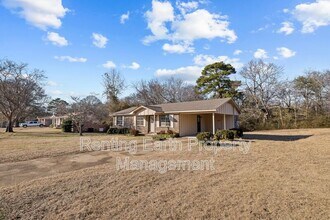 704 3rd St in Pleasant Grove, AL - Building Photo - Building Photo