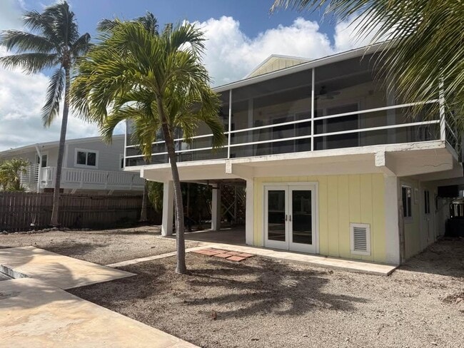 27466 Martinique Ln in Summerland Key, FL - Building Photo - Building Photo