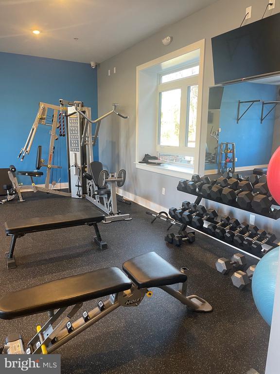 4007 Ridge Ave in Philadelphia, PA - Building Photo - Building Photo