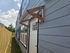 4702 Baton Rouge St in Houston, TX - Building Photo