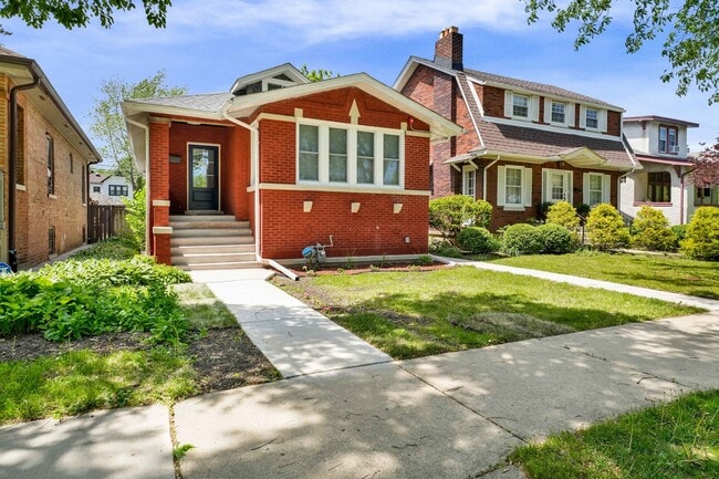 1115 N Taylor Ave in Oak Park, IL - Building Photo - Building Photo