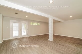 221 Ellis St in San Marcos, TX - Foto de edificio - Building Photo