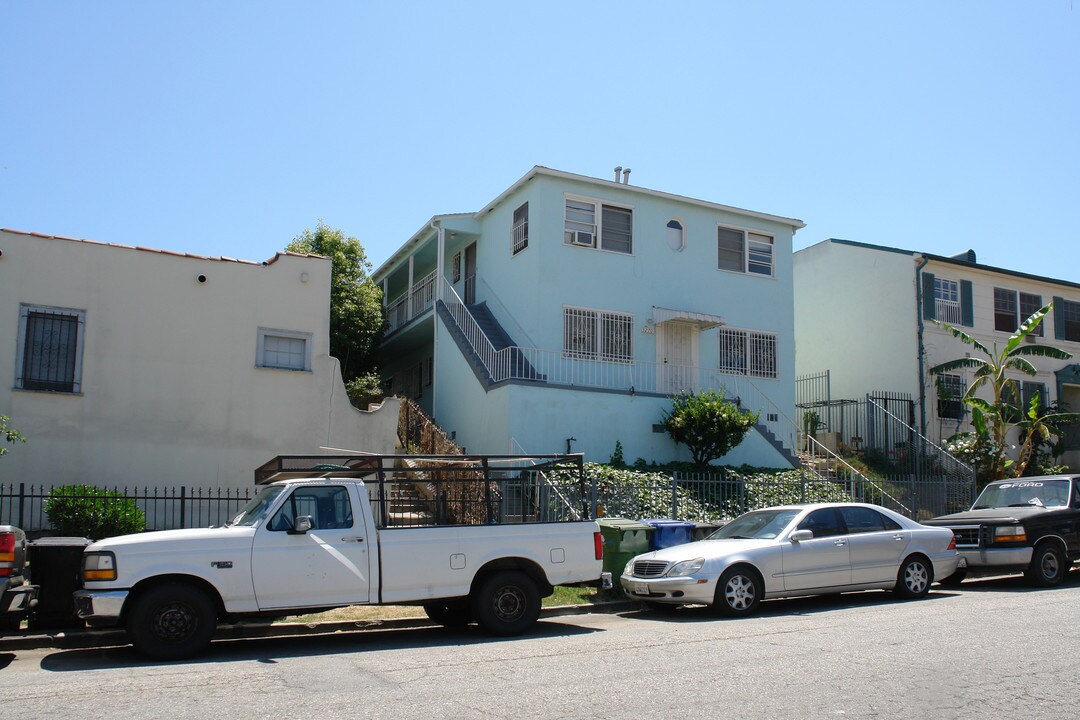 3270 Monette Pl in Los Angeles, CA - Building Photo