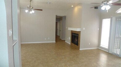 7772 Park Falls Dr in Houston, TX - Building Photo - Building Photo