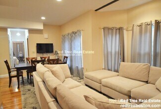 1031 Tremont St in Boston, MA - Foto de edificio - Building Photo