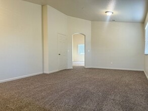 470 Waverly Dr in Merced, CA - Building Photo - Building Photo