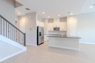 11016 Cres Light Way in Houston, TX - Building Photo - Building Photo