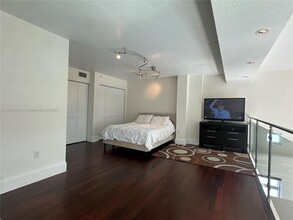 7600 Collins Ave, Unit 1203 in Miami, FL - Building Photo - Building Photo