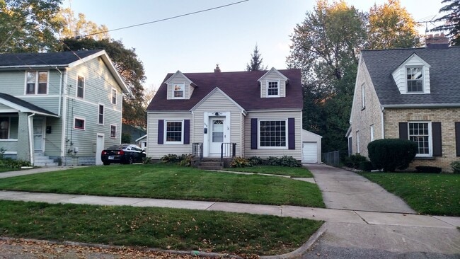 property at 1354 Johnston St SE