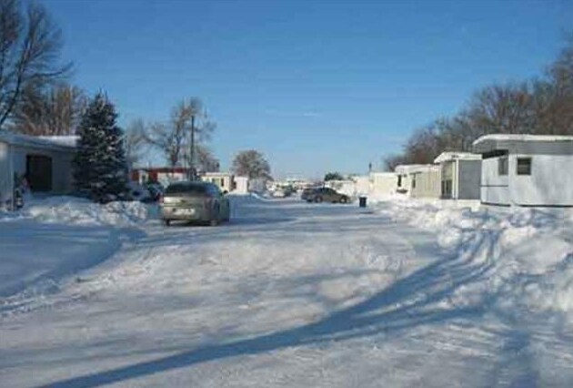 1025 Belle Ave in Mankato, MN - Foto de edificio