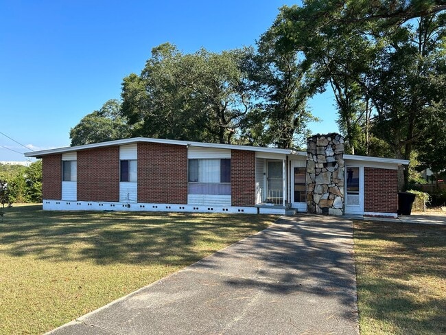612 Linden Rd