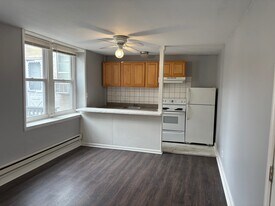 808 S 6th St in Philadelphia, PA - Building Photo