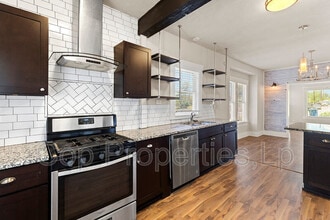 916 Iowa St in San Antonio, TX - Building Photo - Building Photo