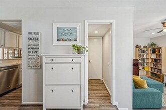 7175 Fair Oaks Ave in Dallas, TX - Building Photo - Building Photo