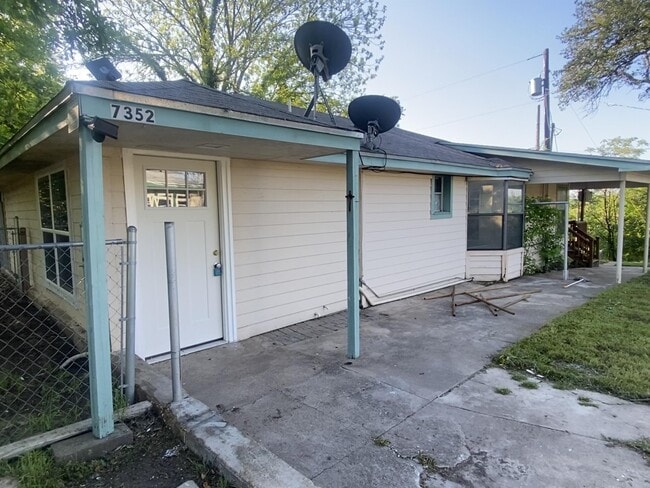 property at 7352 Sparta Rd