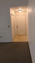 2405 NW 33rd St in Oakland Park, FL - Building Photo - Building Photo
