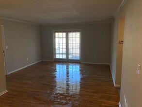 1150 Collier Rd NW, Unit C4 in Atlanta, GA - Building Photo - Building Photo