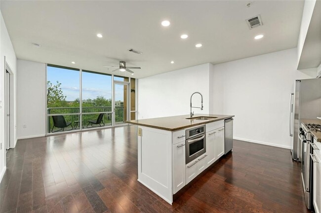 property at 1600 Barton Springs Rd