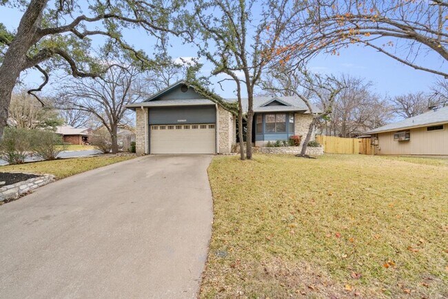 property at 2408 Creek Bend Cir