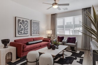 Moxie in Gilbert, AZ - Building Photo - Interior Photo