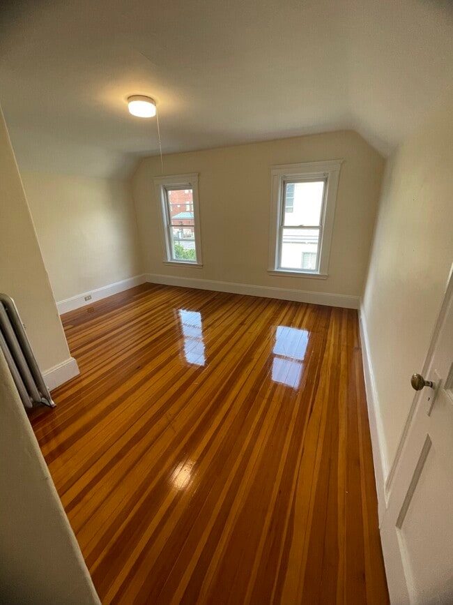 17 Egerton Rd, Unit 1 in Arlington, MA - Building Photo - Building Photo