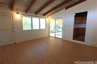 1346 Ala Mahamoe St in Honolulu, HI - Building Photo - Building Photo