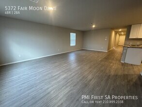 5372 Fair Moon Dr in Bulverde, TX - Building Photo - Building Photo