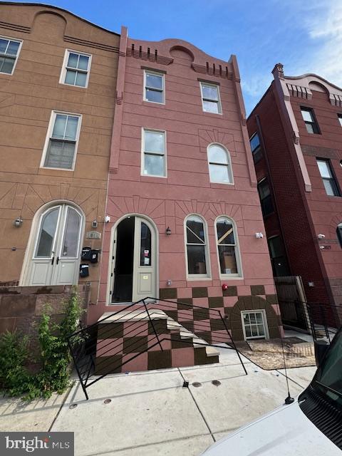 1825 W Diamond St in Philadelphia, PA - Building Photo