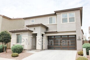 4754 E Olive Ave in Gilbert, AZ - Building Photo