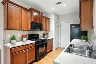 2263 Leicester Way SE in Atlanta, GA - Building Photo - Building Photo