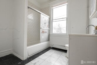 410 Chadwick Ave in Newark, NJ - Building Photo - Building Photo