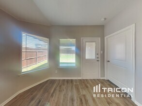 10004 Poinsett Wy in Fort Worth, TX - Building Photo - Building Photo