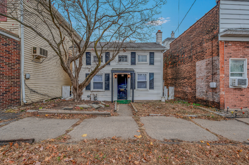 516 Exeter Ave in West Pittston, PA - Building Photo