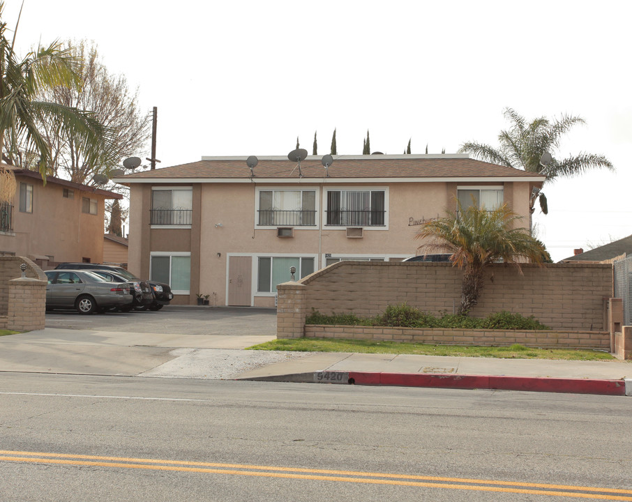 Pinehurst in Bellflower, CA - Building Photo