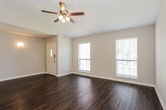 7812 Burgundy Dr in Fort Worth, TX - Building Photo - Building Photo