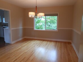 2208 Vista Ave in Redding, CA - Building Photo - Building Photo