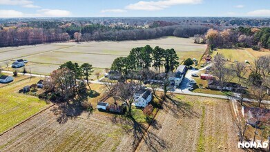 1144 Parsonage St in Elizabeth City, NC - Foto de edificio - Building Photo