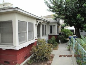 11312-11318 Victory Blvd in North Hollywood, CA - Foto de edificio - Building Photo
