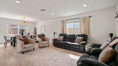 67361 Rio Largo Rd in Cathedral City, CA - Foto de edificio - Building Photo