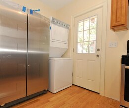 35 Pratt St, Unit 1 in Boston, MA - Building Photo - Building Photo