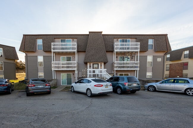 715 Allison Ave in Manhattan, KS - Building Photo - Building Photo