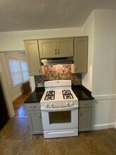 7 Oliver Rd, Unit 2 in Watertown, MA - Foto de edificio - Building Photo