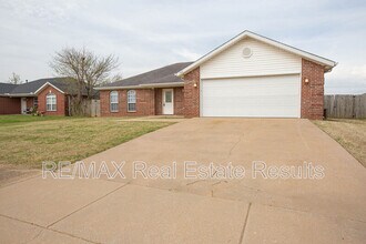 1902 SW Fremont Rd in Bentonville, AR - Building Photo - Building Photo