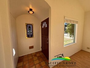 424 Gibson Ave in Pacific Grove, CA - Building Photo - Building Photo