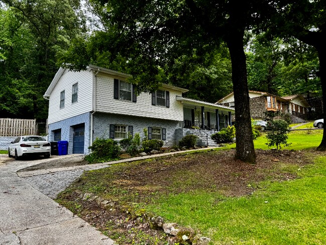 609 Yellowstone Dr in Birmingham, AL - Building Photo - Building Photo
