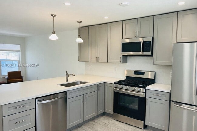 1729 N 16th Ct in Hollywood, FL - Building Photo - Building Photo